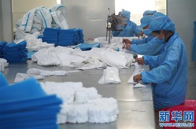 江西:开足马力生产防护用品 全力保障市场供应