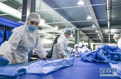 乌鲁木齐:加紧生产防护用品